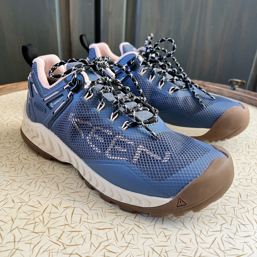 KEEN NXIS EVO Waterproof Speed
Hiking Shoe 8.5